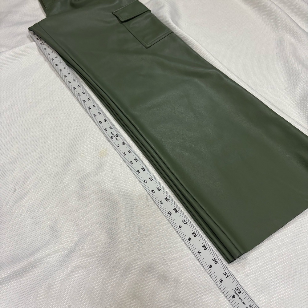 NWT Express Pants Womens 8R Green Cargo Wide Leg Faux Leather Relaxed - Picture 9 of 10
